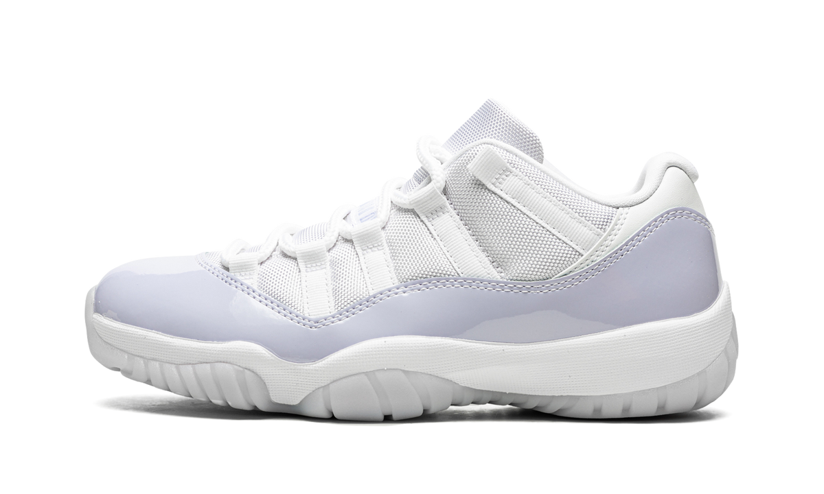 AIR JORDAN 11 LOW WMNS Pure Violet AH7860 101