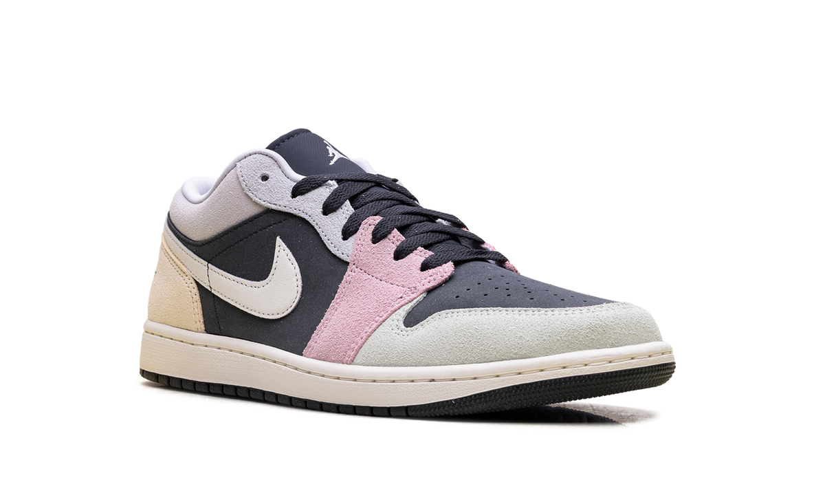 Air Jordan 1 Low SE Black Pastels IB7109 004