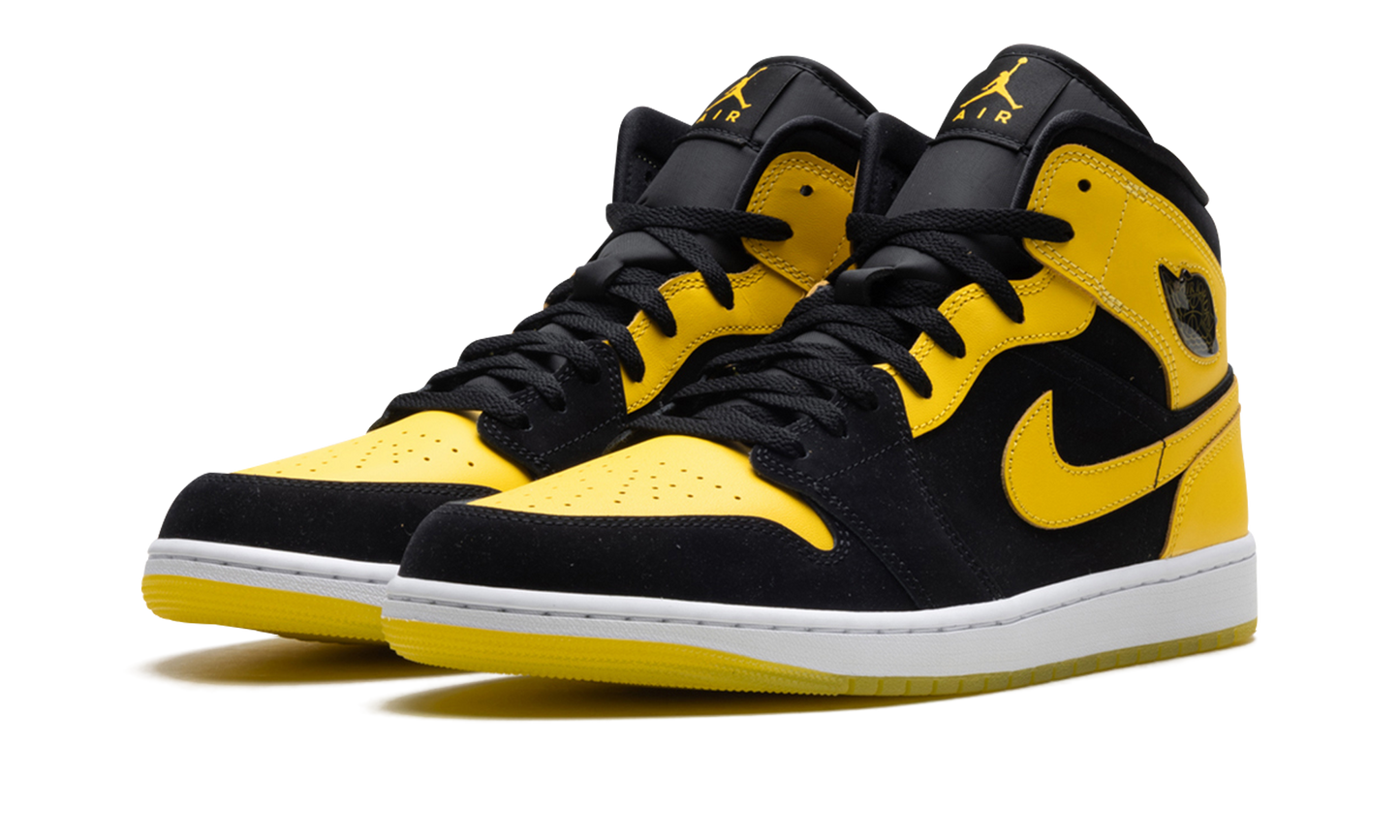 Air Jordan 1 Mid New Love HJ6654 071
