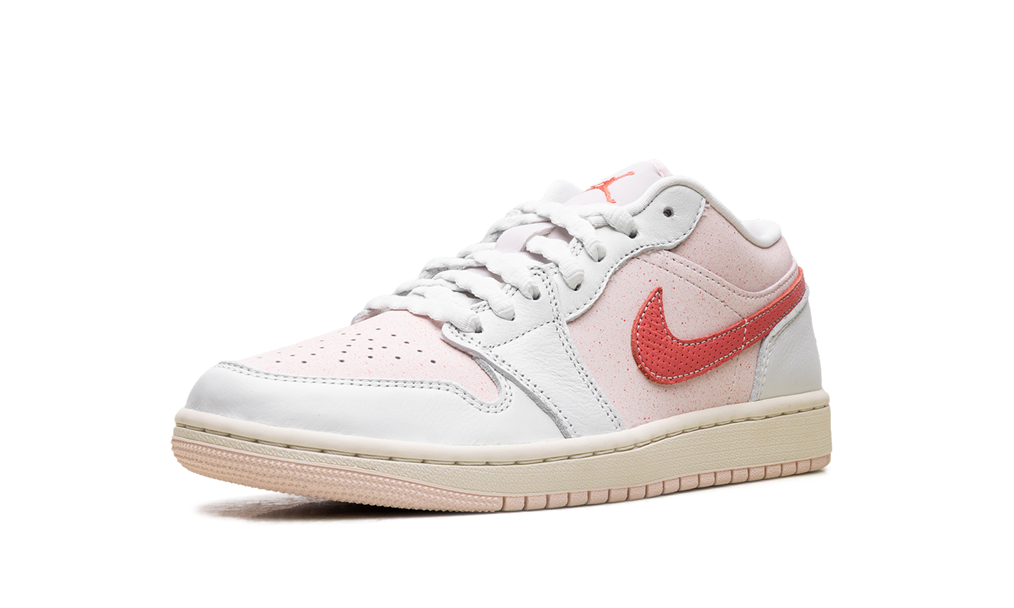 Air Jordan 1 Low WMNS Strawberry MIlkshake IB8156 133
