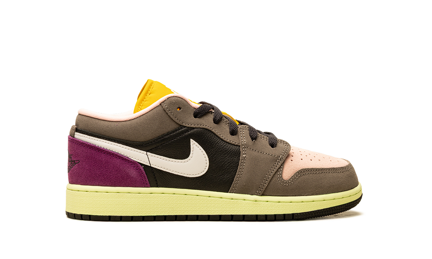 Air Jordan 1 Low GS Tokyo Bio Hack HQ2021 005