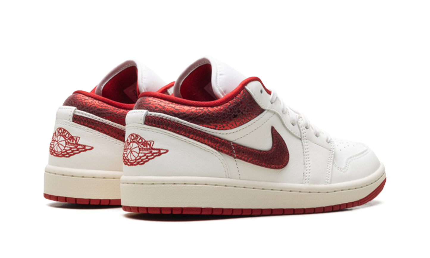 Jordan 1 Low WMNS Ruby HJ9338 106