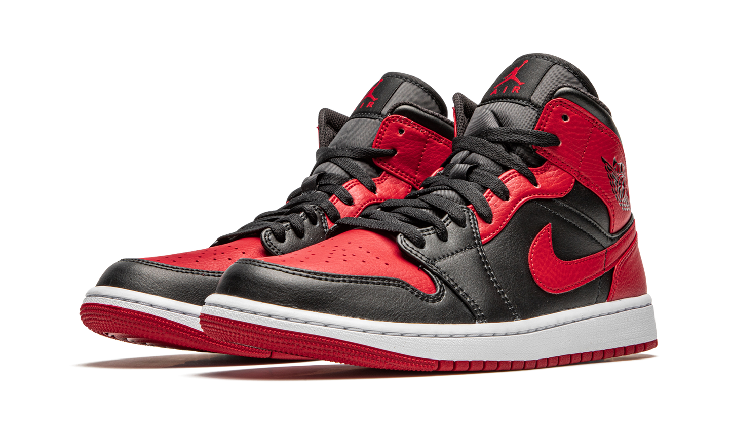 Air Jordan 1 Mid Banned 2020 554724 074