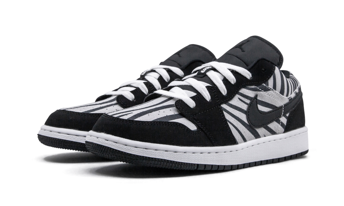 Air Jordan 1 Low GS Zebra 553560 057