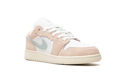 Air Jordan 1 Low SE GS Guava Ice DZ5356 800