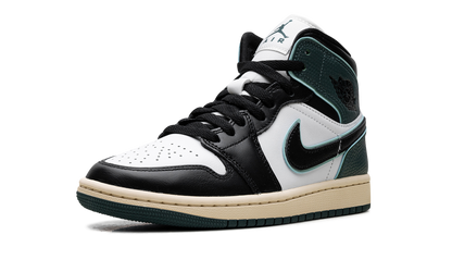 Jordan 1 Mid SE WMNS Oxidized Green FQ7818 100