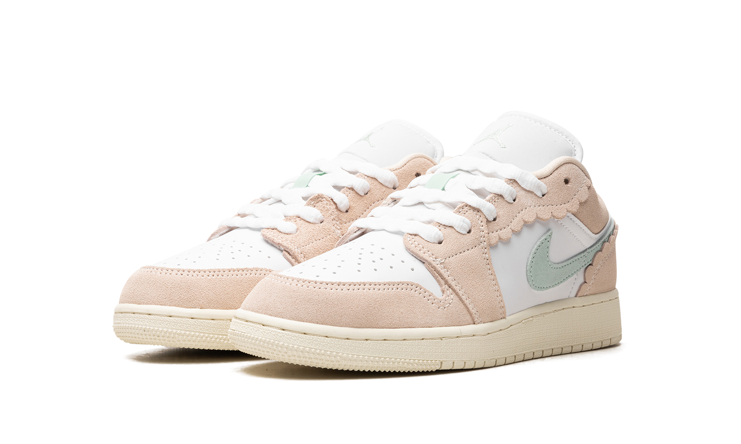 Air Jordan 1 Low SE GS Guava Ice DZ5356 800