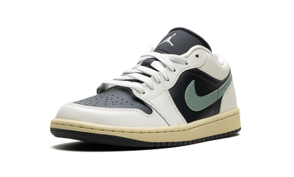 Air Jordan 1 Low WMNS Jade Smoke DC0774 001