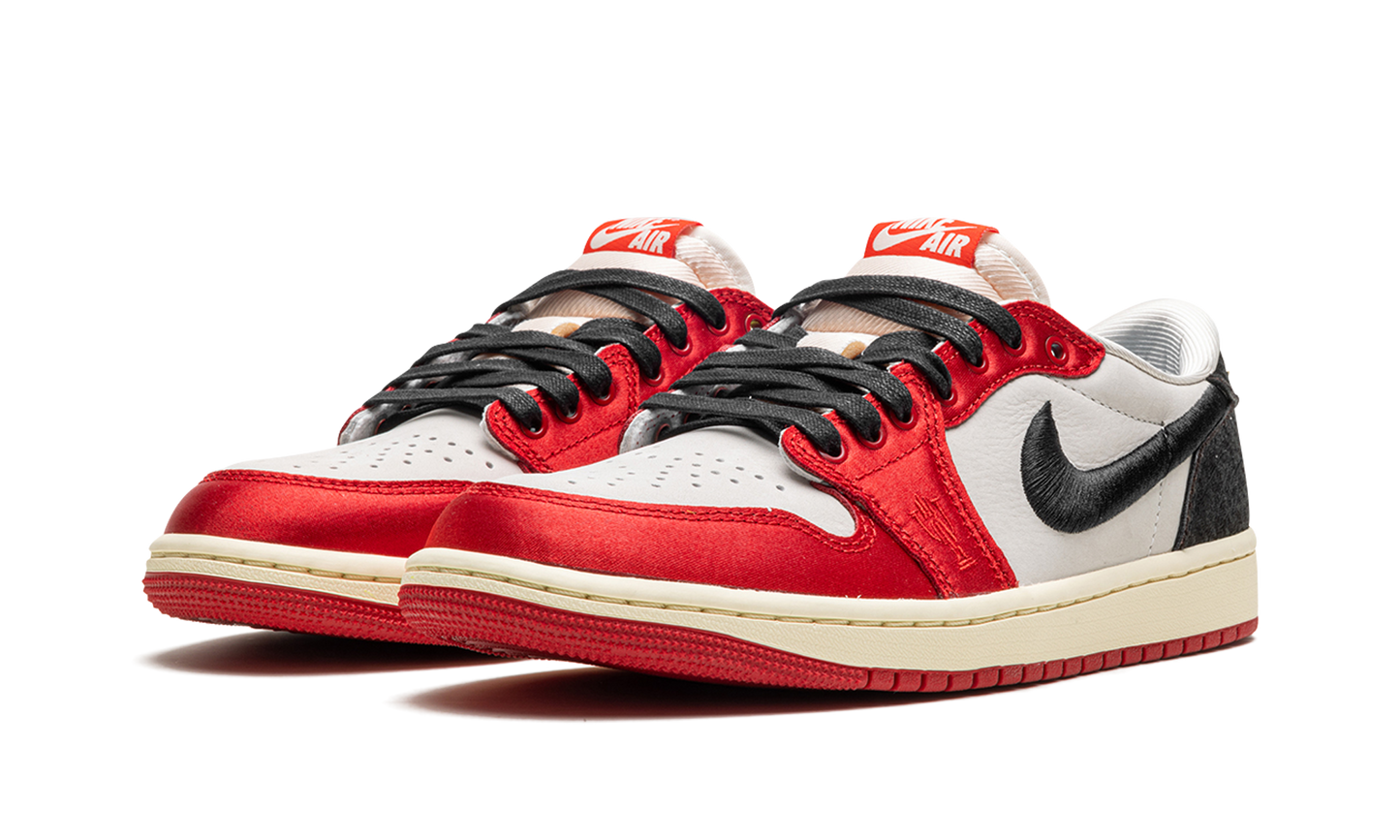 Air Jordan 1 Low Trophy Room - Away FN0432 100