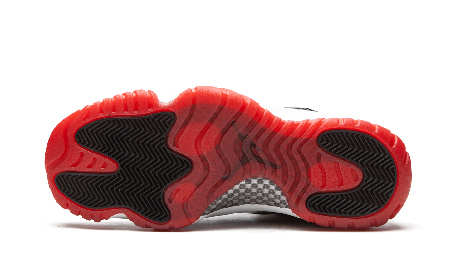 Air Jordan 11 Retro Low Concord Bred AV2187 160
