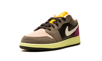 Air Jordan 1 Low GS Tokyo Bio Hack HQ2021 005