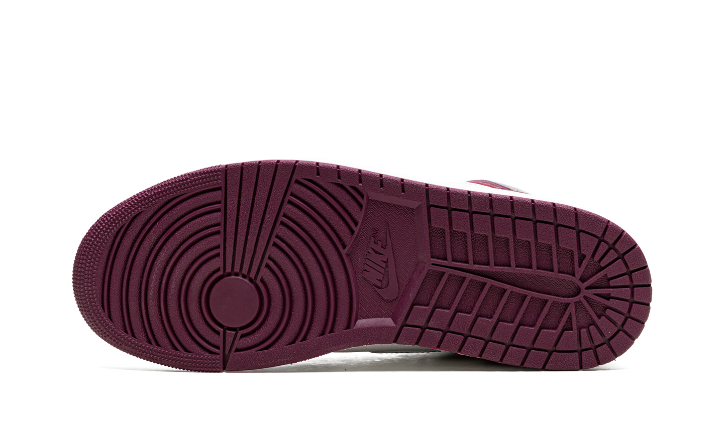 Air Jordan 1 Retro High OG Bordeaux 555088 611