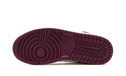 Air Jordan 1 Retro High OG Bordeaux 555088 611