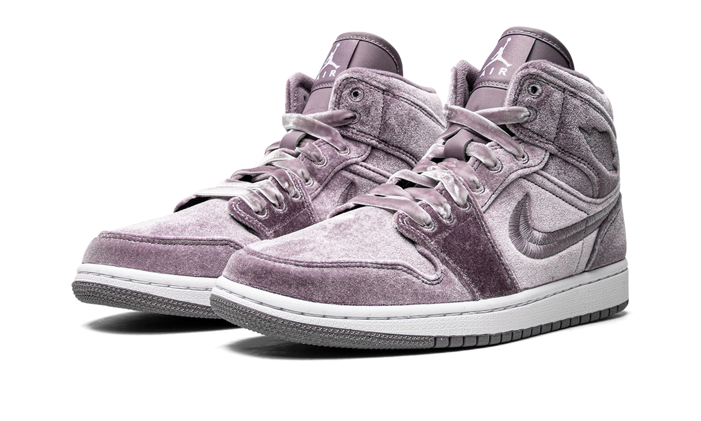 AIR JORDAN 1 MID SE WMNS Purple Velvet DQ8397 500