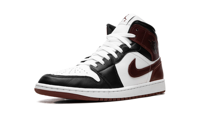Jordan 1 Mid SE Dark Pony HF3216 102