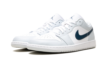 Air Jordan 1 Low Aura / Squadron Blue 553558 400