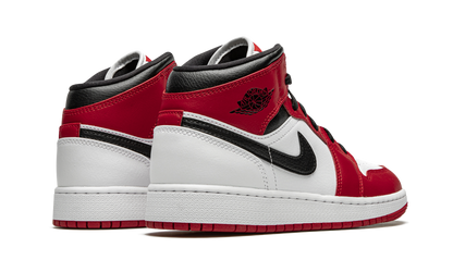 Air Jordan 1 Mid GS Chicago 2020 554725 173