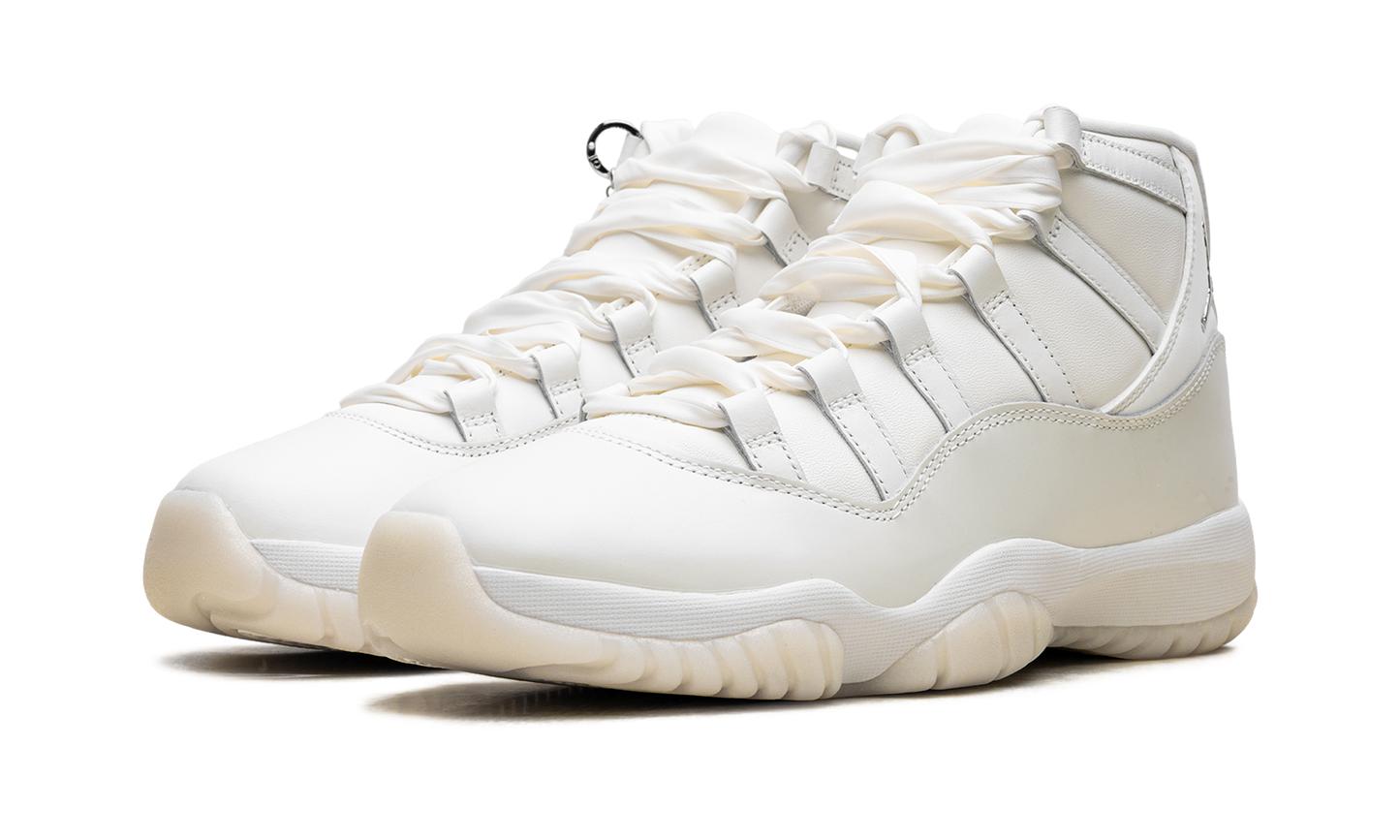Air Jordan 11 WMNS Pearl AR0715 110