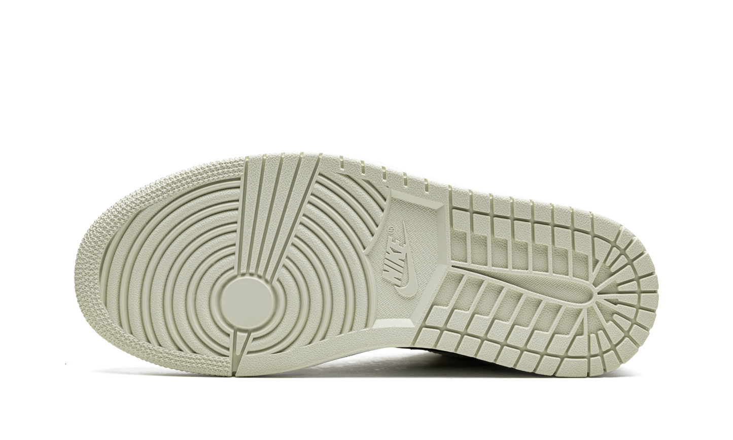AIR JORDAN 1 LO WMNS Coconut Milk DC0774 121