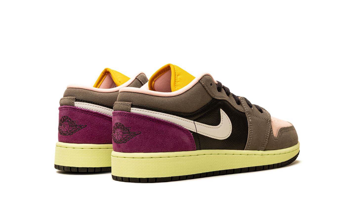 Air Jordan 1 Low GS Tokyo Bio Hack HQ2021 005