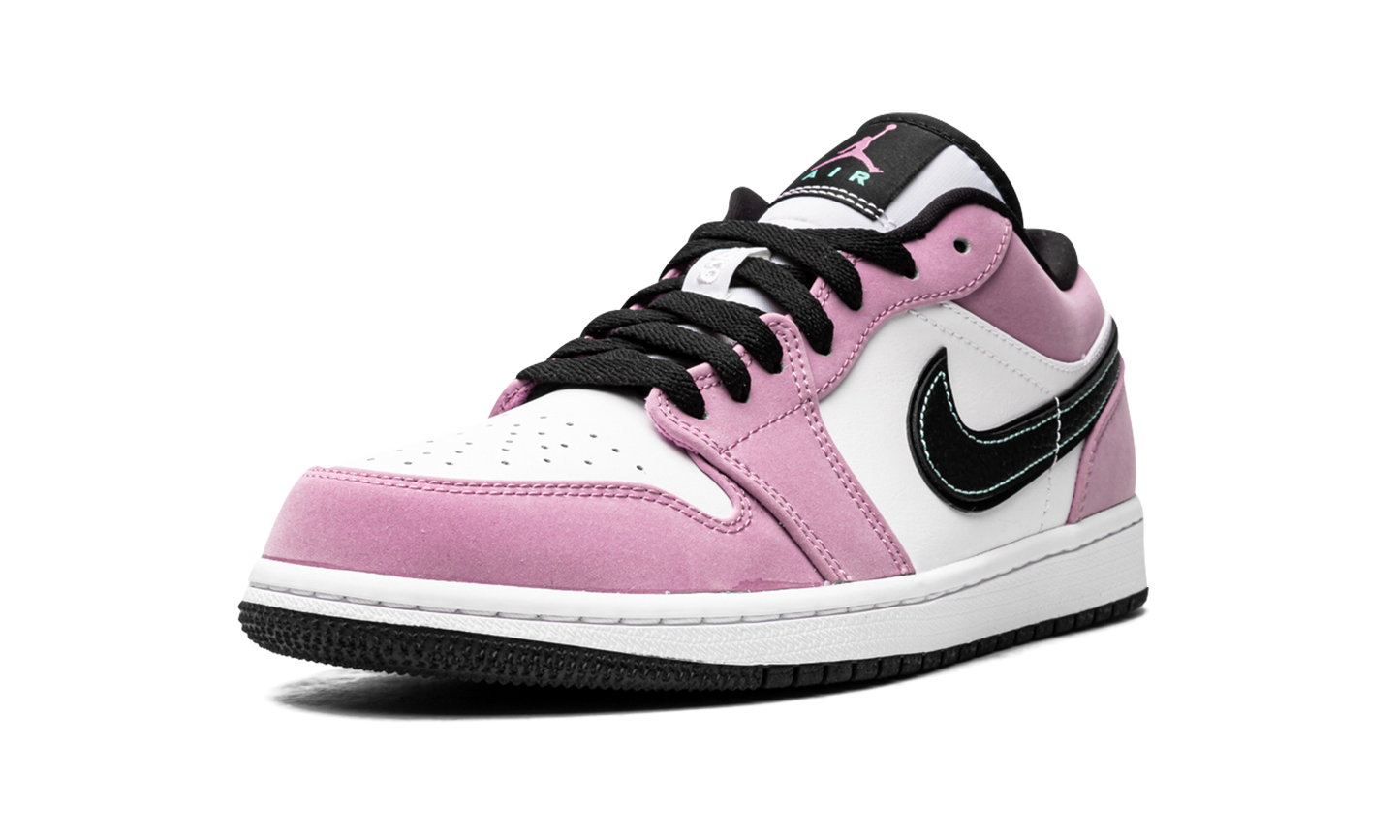 Air Jordan 1 Low SE Violet Shock CK3022 503