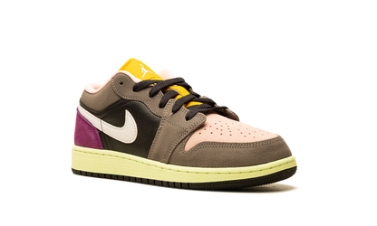 Air Jordan 1 Low GS Tokyo Bio Hack HQ2021 005