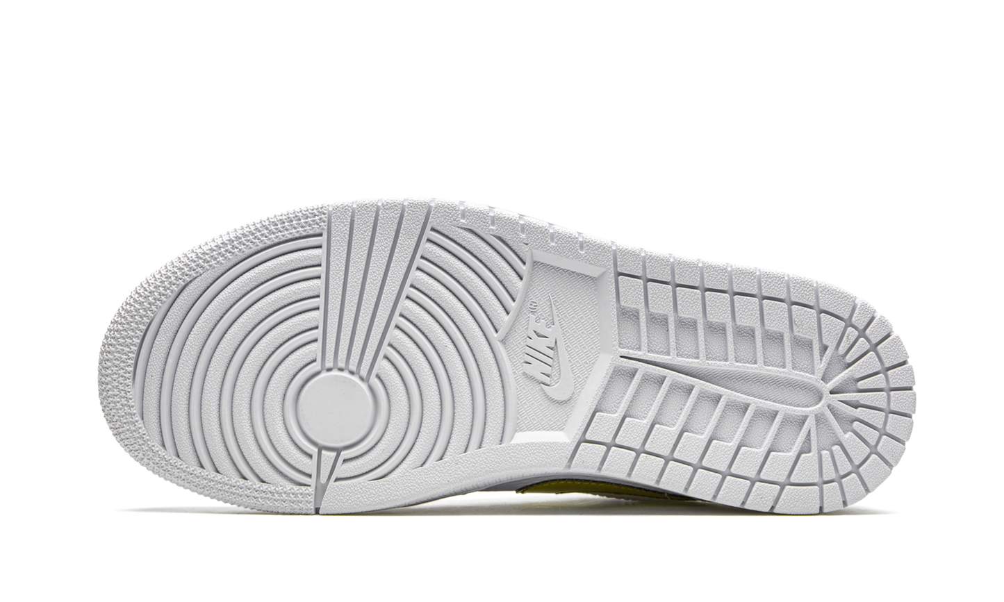 AIR JORDAN 1 Low SE WMNS White Metallic Gold CZ4776 100