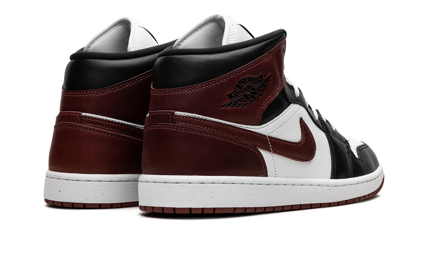 Jordan 1 Mid SE Dark Pony HF3216 102