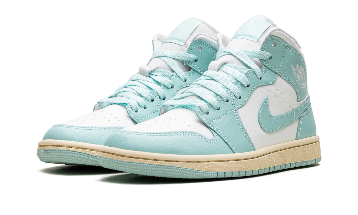 AIR JORDAN 1 MID WMNS LIGHT DEW BQ6472 132