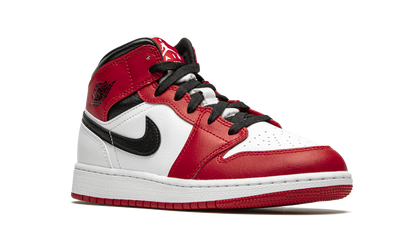 Air Jordan 1 Mid GS Chicago 2020 554725 173