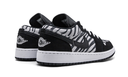 Air Jordan 1 Low GS Zebra 553560 057