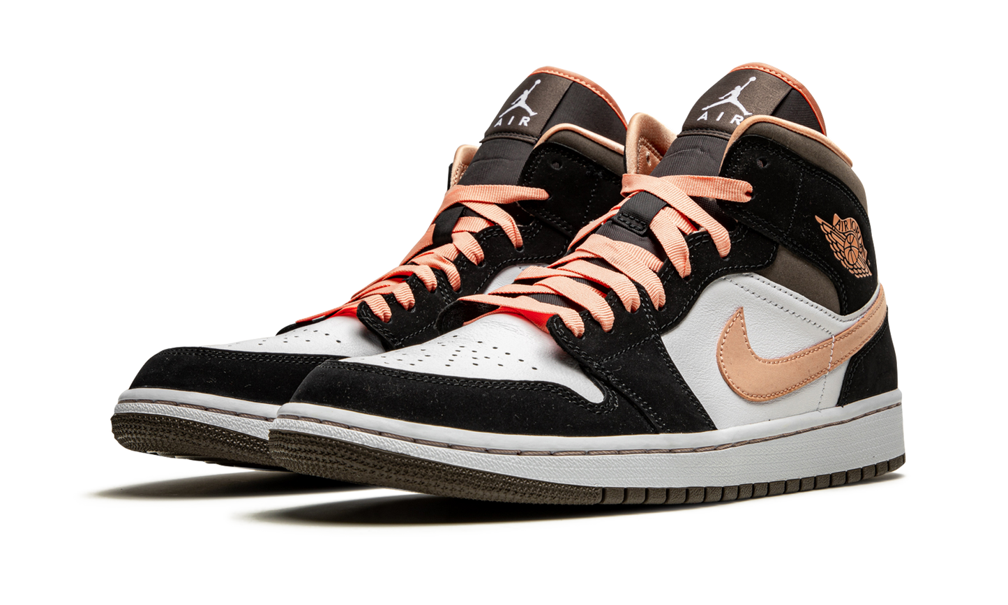 AIR JORDAN 1 MID SE WMNS Peach Mocha DH0210 100