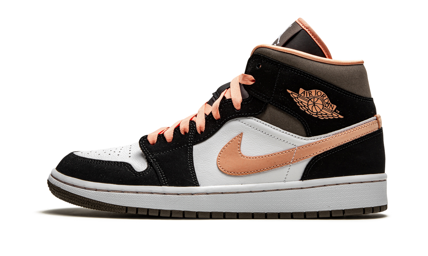 AIR JORDAN 1 MID SE WMNS Peach Mocha DH0210 100