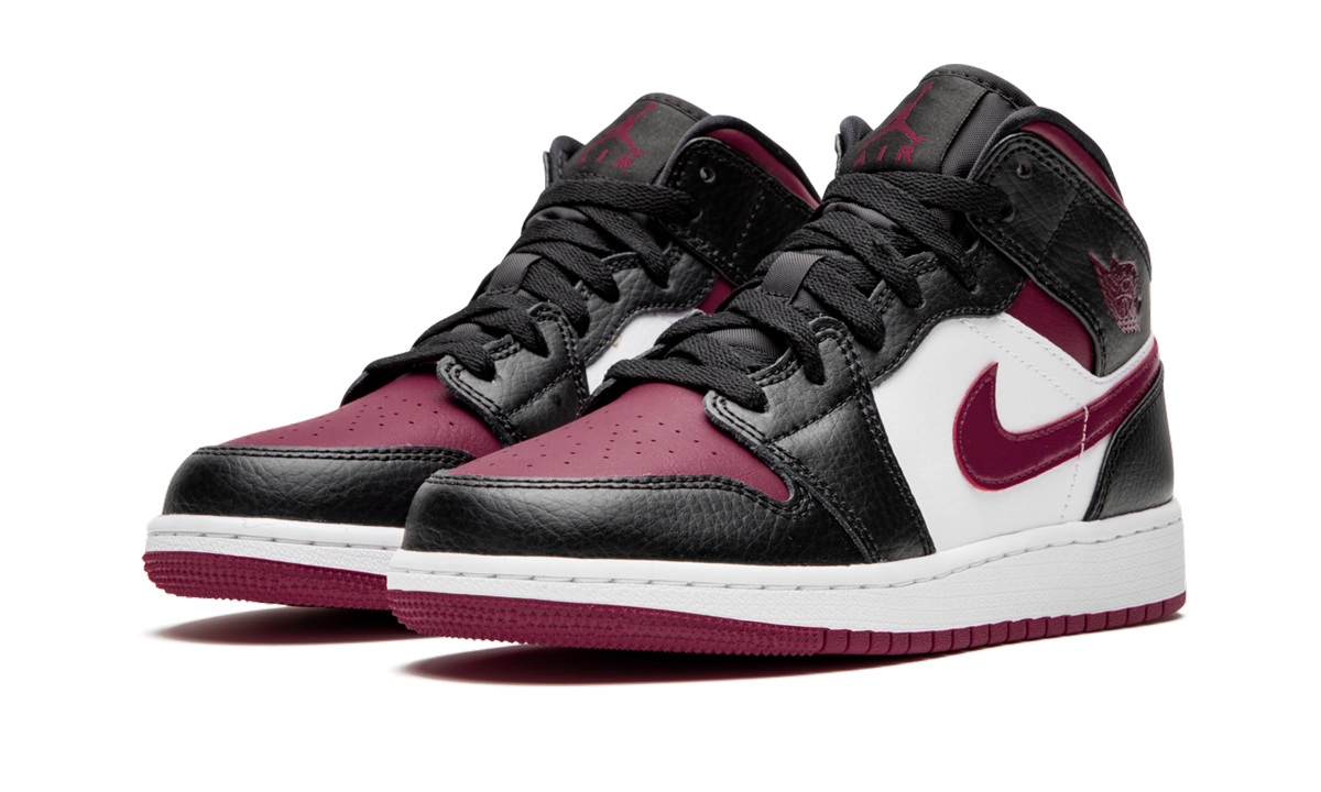 Air Jordan 1 MID GS Bred Toe 554725 066