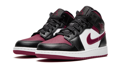 Air Jordan 1 MID GS Bred Toe 554725 066