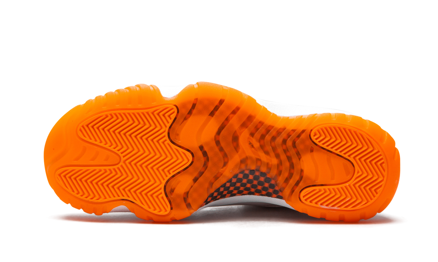 AIR JORDAN 11 LOW WMNS Bright Citrus AH7860 139