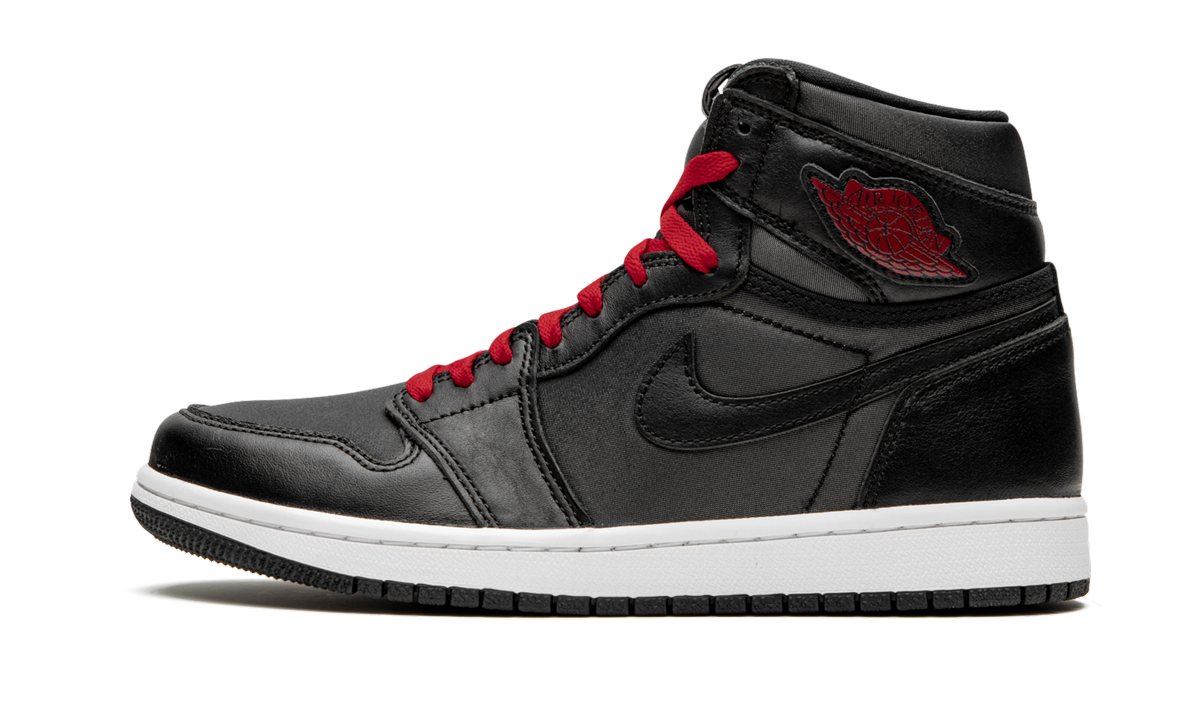 Air Jordan 1 Retro High OG Black Satin/Gym Red 555088 060