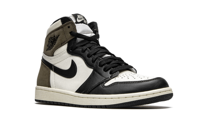 Air Jordan 1 Retro High OG Dark Mocha 555088 105