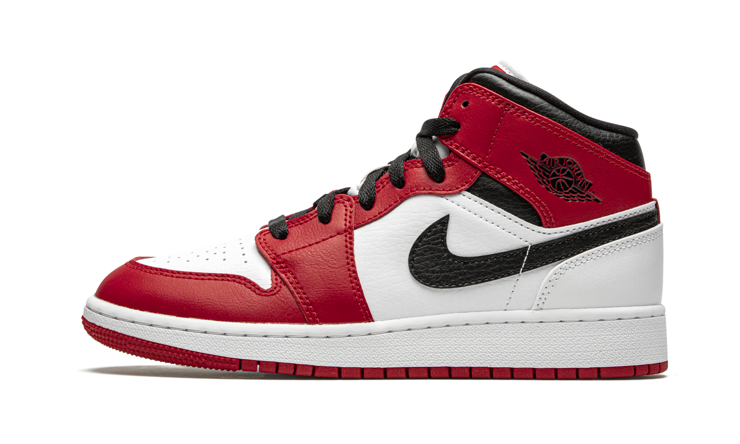 Air Jordan 1 Mid GS Chicago 2020 554725 173
