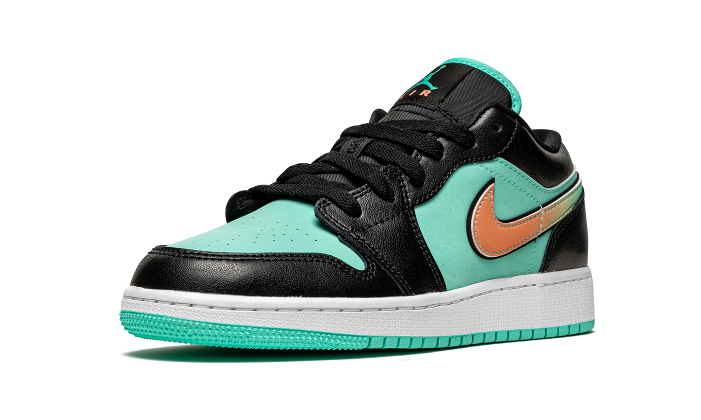 Air Jordan 1 Low SE GS Tropical Twist CV9844 301