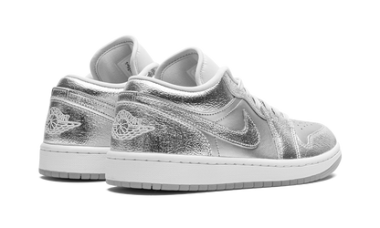 Air Jordan 1 Low SE WMNS Metallic Silver FN5030 001