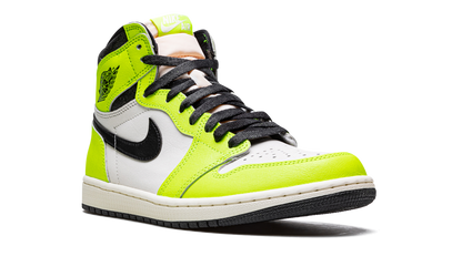 Air Jordan 1 High OG Visionaire 555088 702