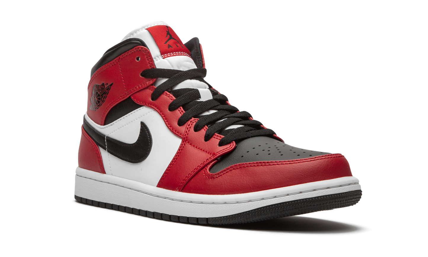 Air Jordan 1 Mid Chicago Black Toe 554724 069