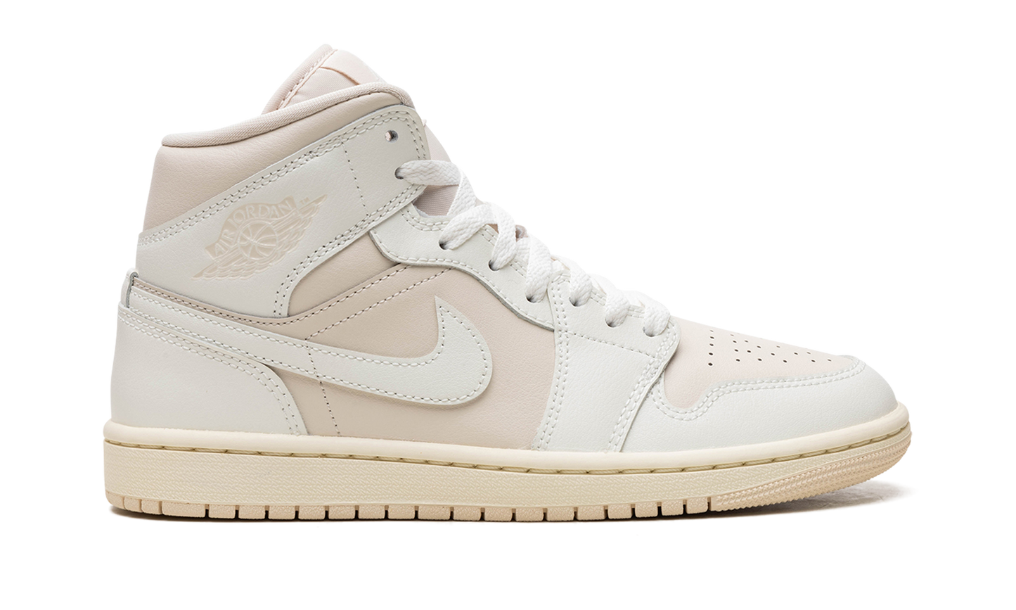 Air Jordan 1 WMNS White / Light Tan BQ6472 201
