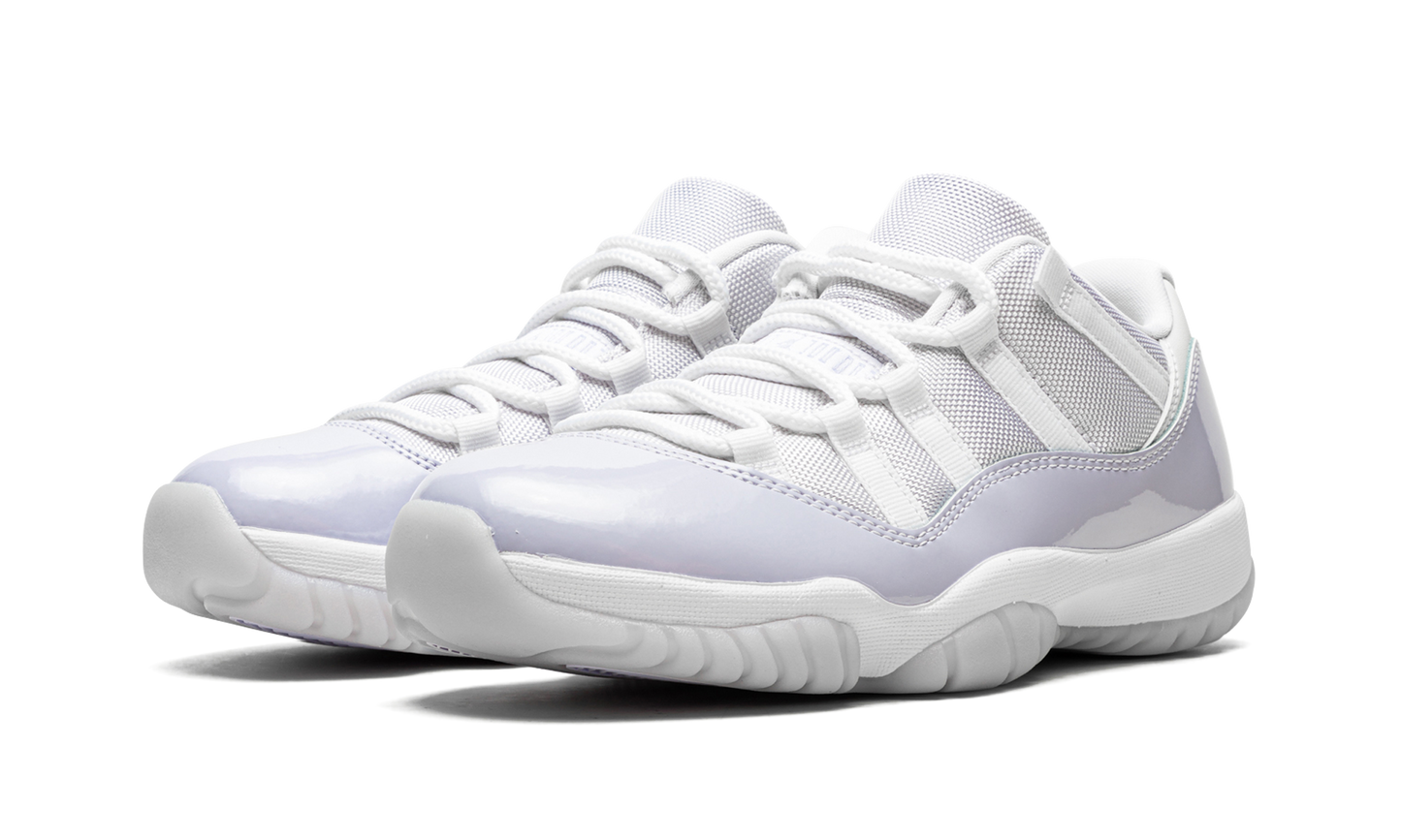 AIR JORDAN 11 LOW WMNS Pure Violet AH7860 101
