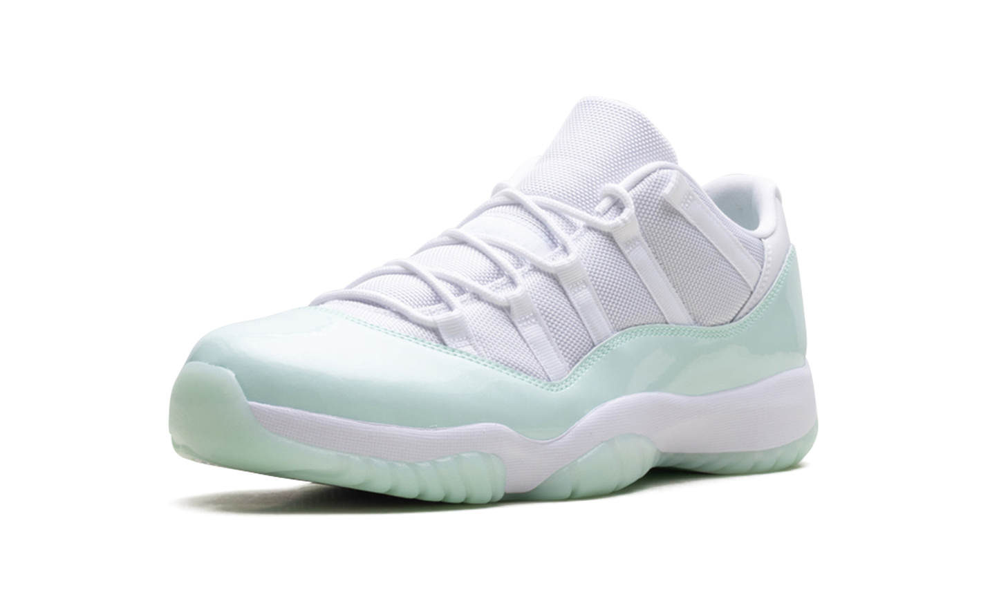 Air Jordan 11 Low WMNS Igloo AH7860 103