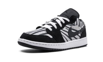 Air Jordan 1 Low GS Zebra 553560 057