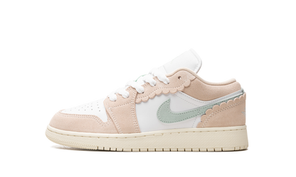 Air Jordan 1 Low SE GS Guava Ice DZ5356 800