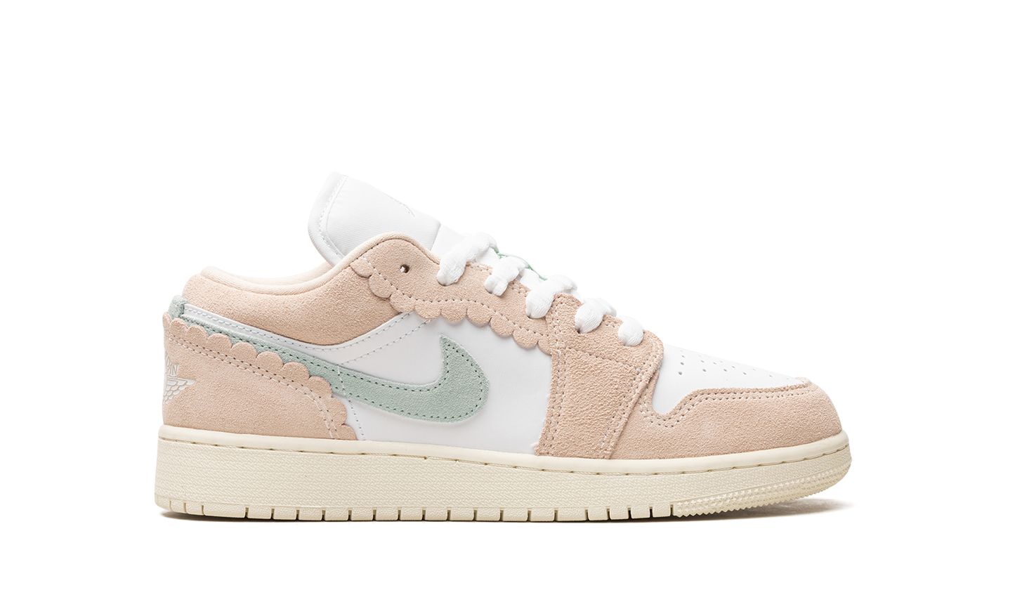 Air Jordan 1 Low SE GS Guava Ice DZ5356 800