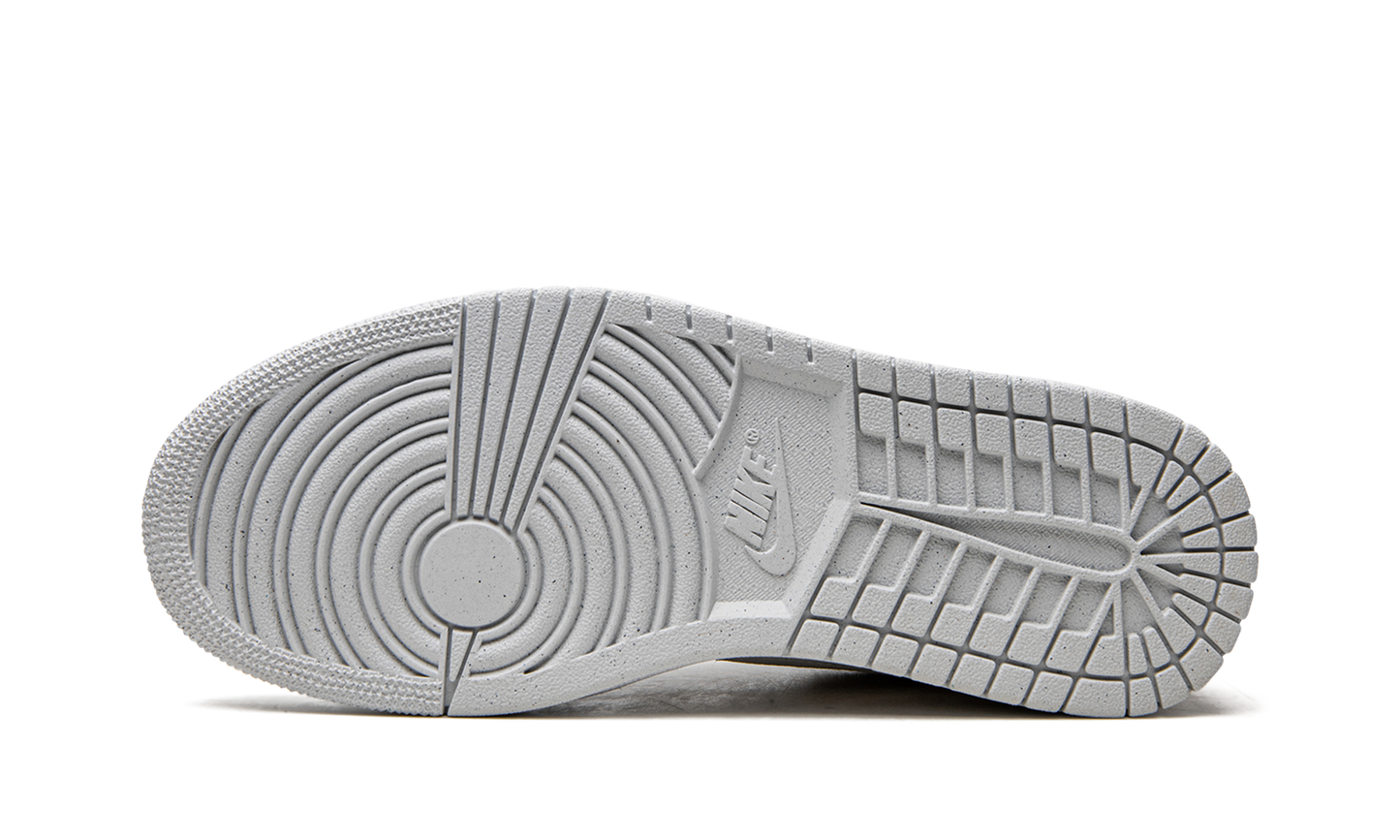 AIR JORDAN 1 LO SE WMNS Grey cream DQ4151 500